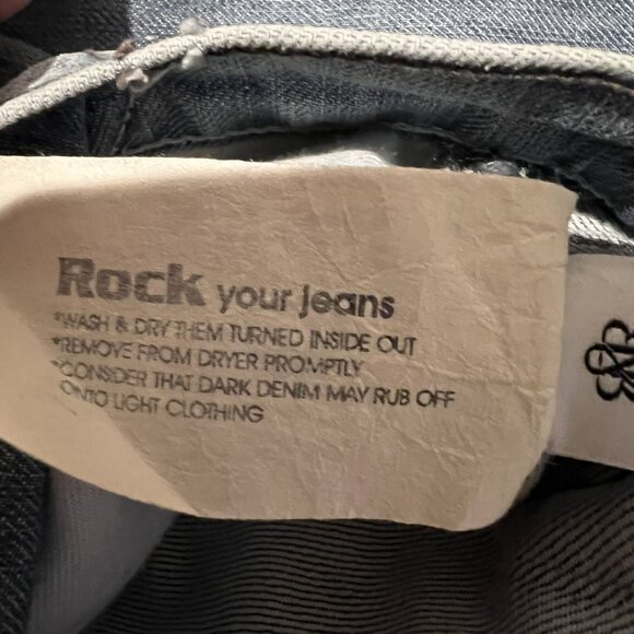 Rock & Republic Womens Distressed Straight-Leg Jeans Size 27 Blue Denim - Picture 8 of 10